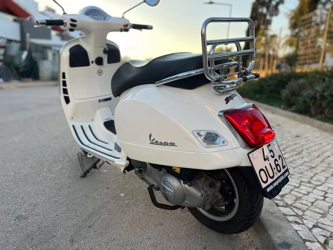 Vespa  Gts Super 300ie - foto 6