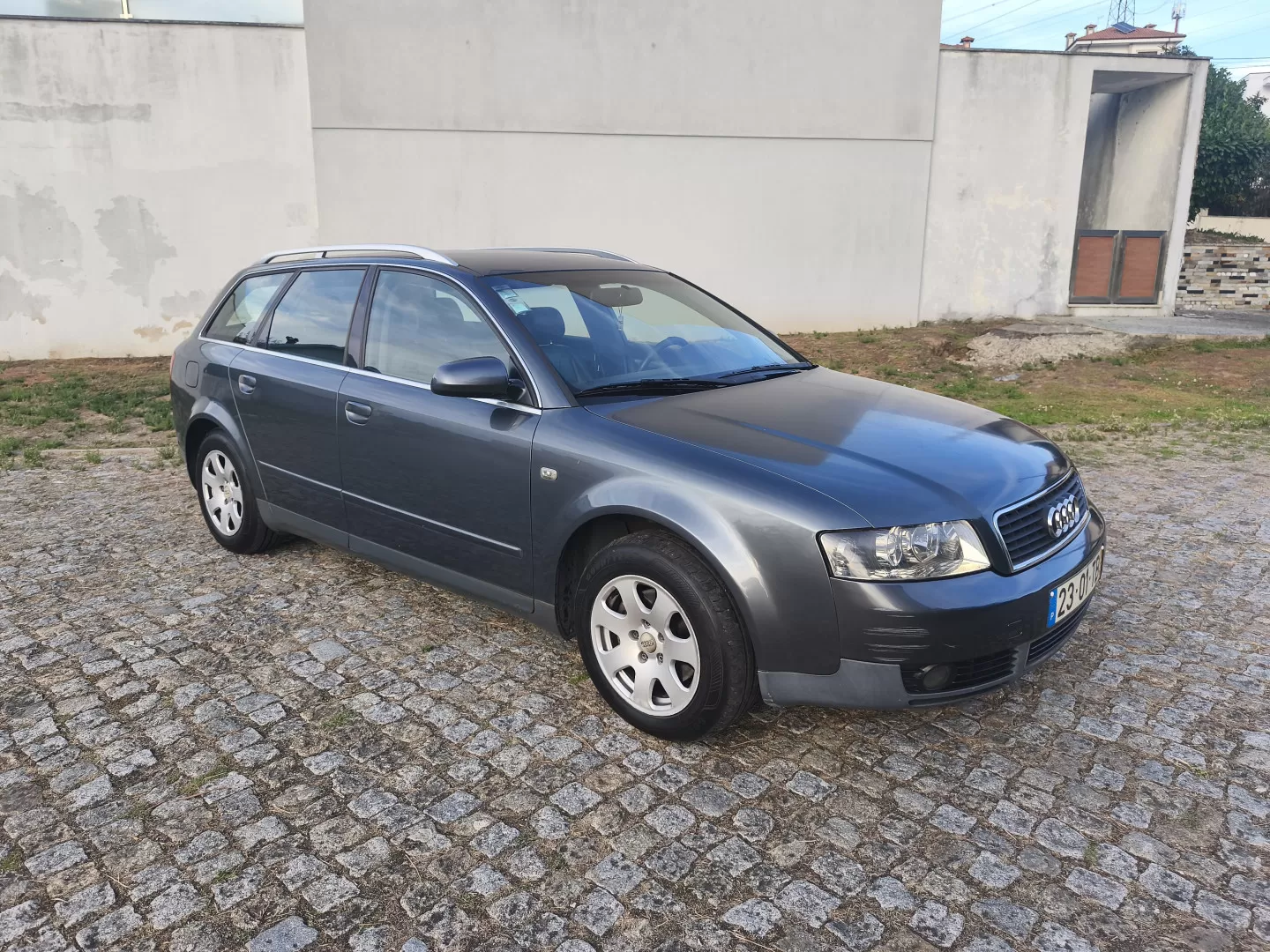 Audi A4 Avant Confortline - foto 2