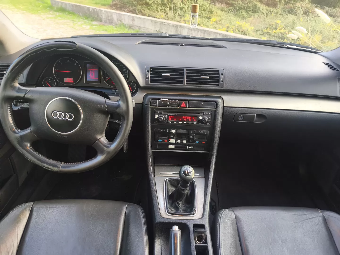 Audi A4 Avant Confortline - foto 8