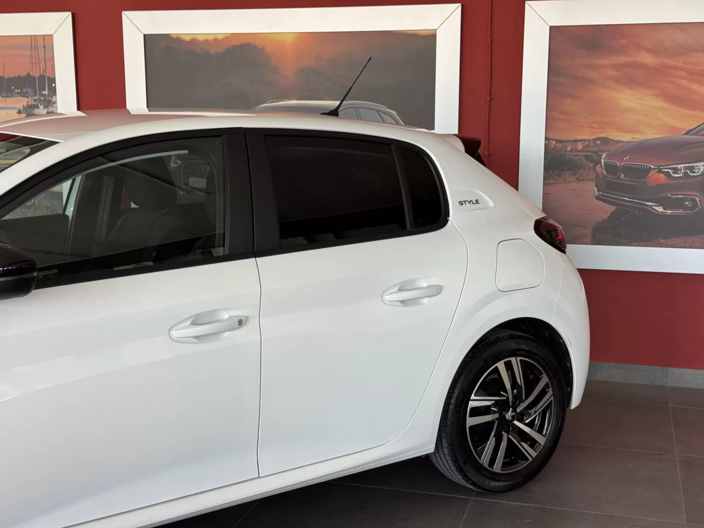 Peugeot 208 1.2 PureTech Style - foto 3