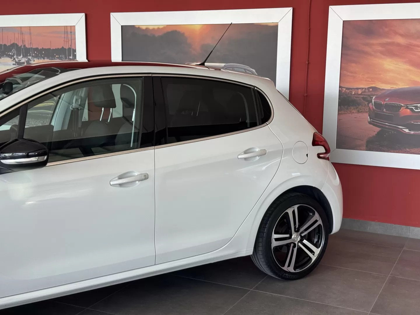 Peugeot 208 1.6 BlueHDi GT Line - foto 4