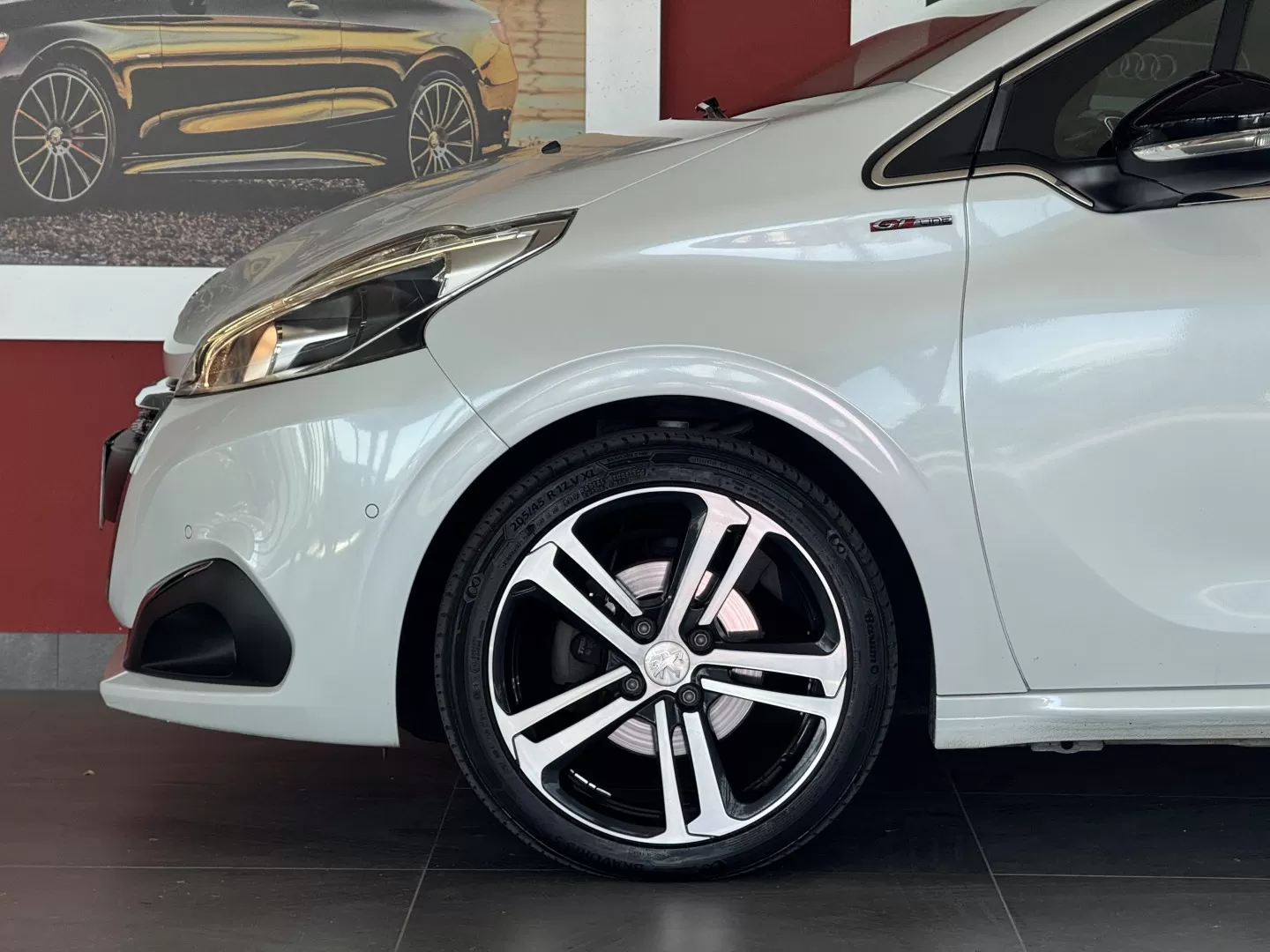 Peugeot 208 1.6 BlueHDi GT Line - foto 8