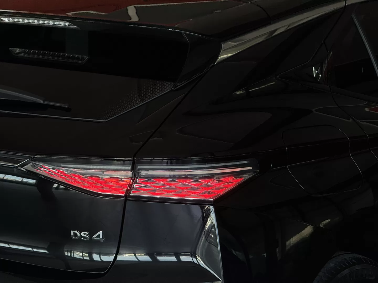 DS DS4 E-TENSE 225 RIVOLI - foto 8
