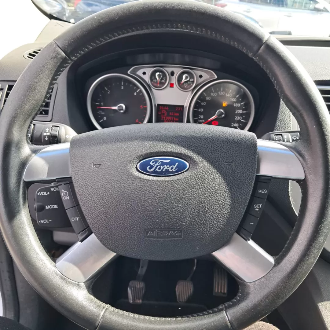 Ford Kuga 2.0 TDCi Titanium - foto 8