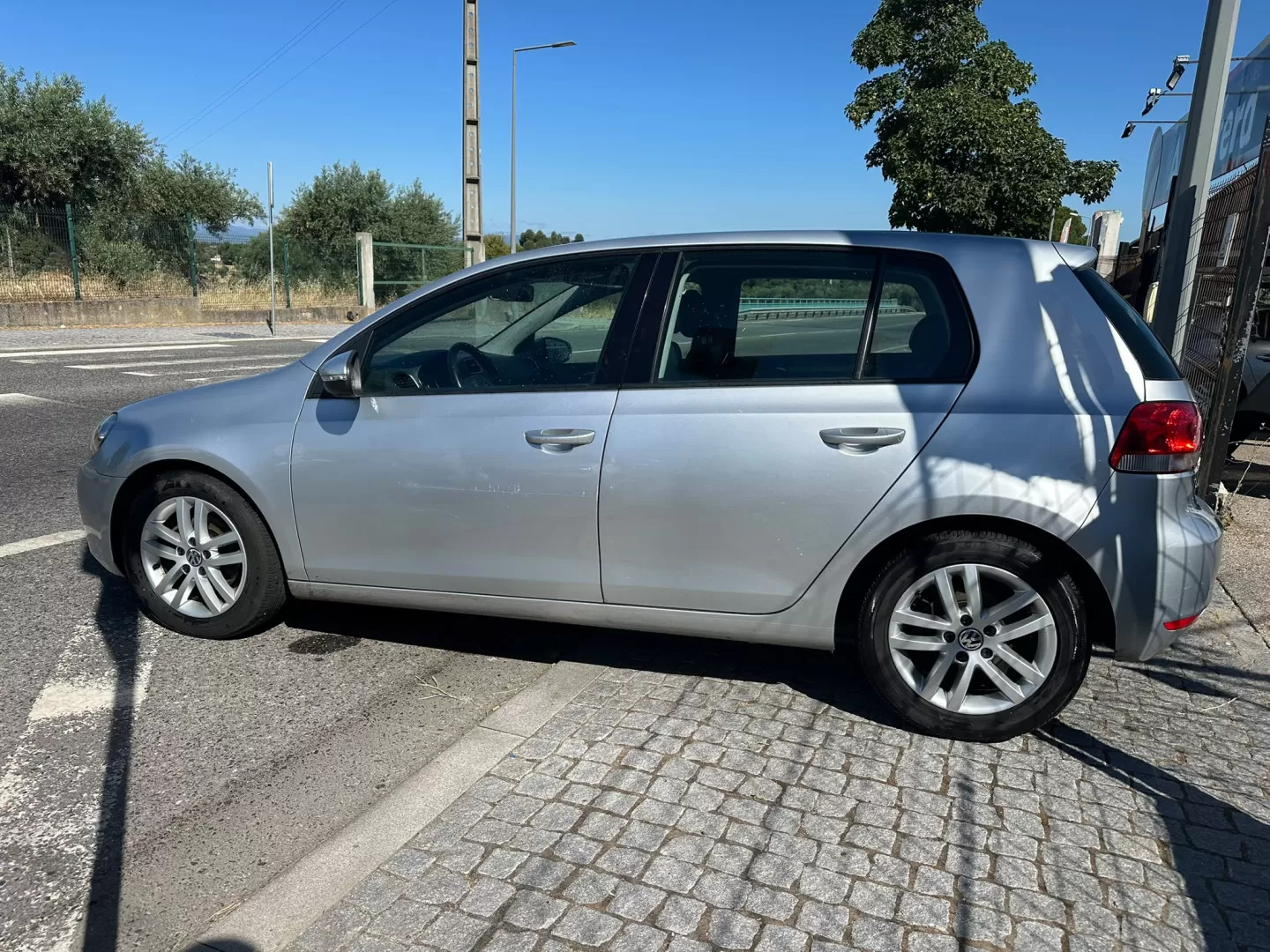 VW Golf 2.0 TDI - foto 2