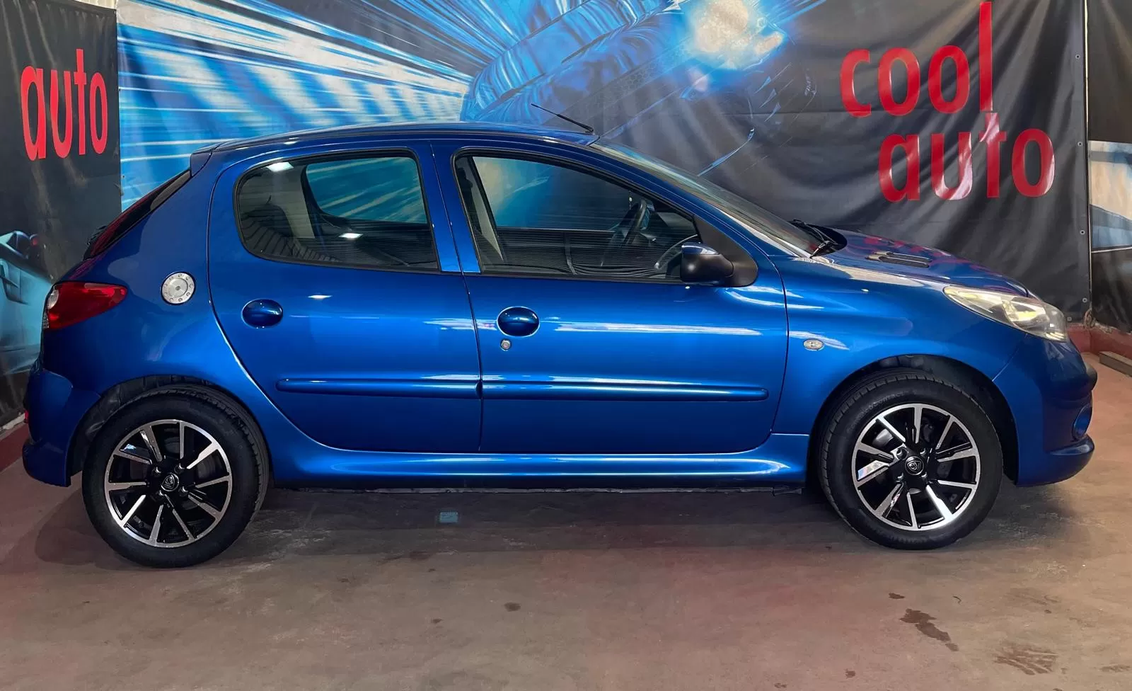 Peugeot 206+ 1.1 Trendy - foto 4