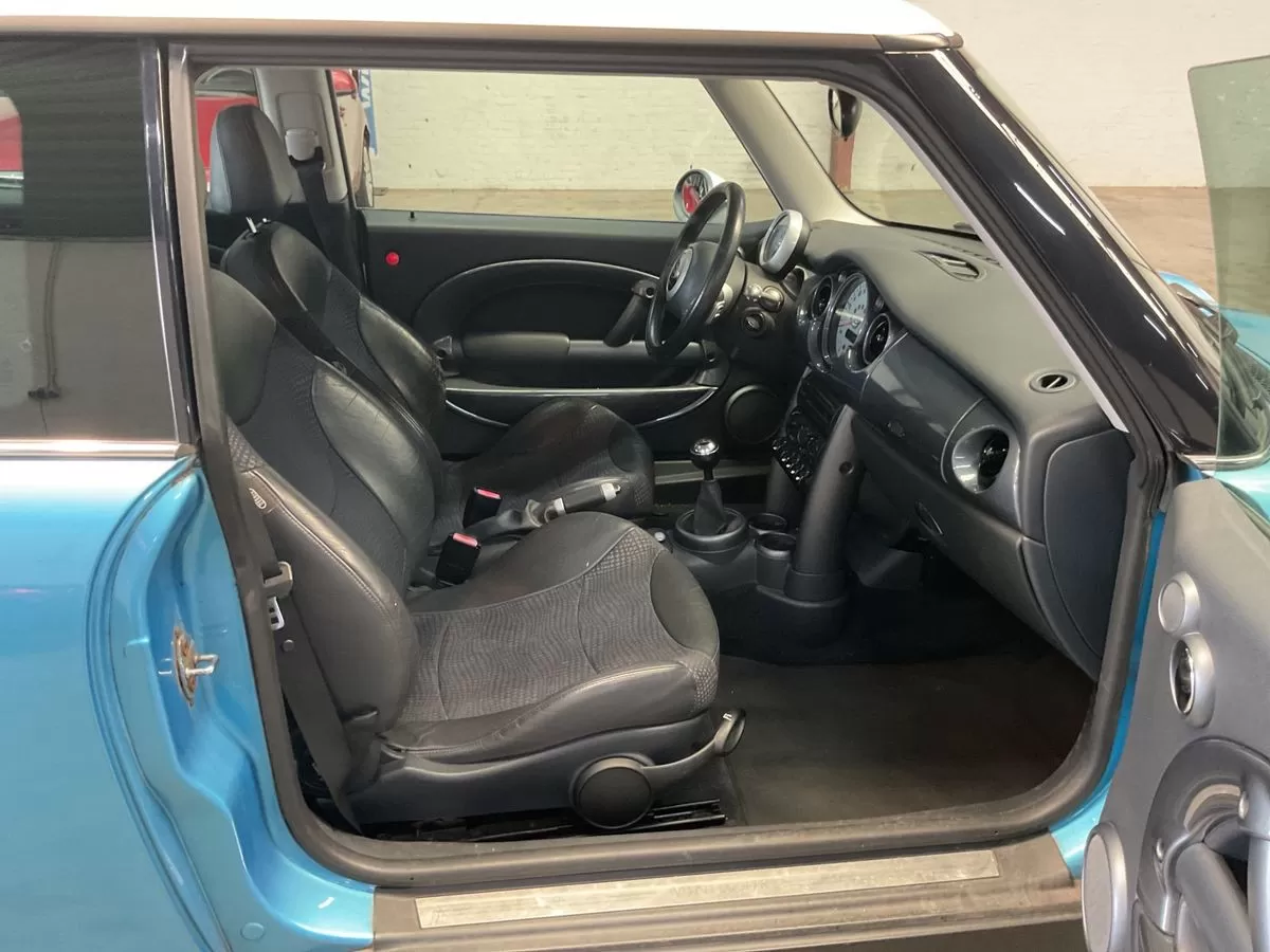 MINI Cooper 1.6 i Exclusive - foto 3