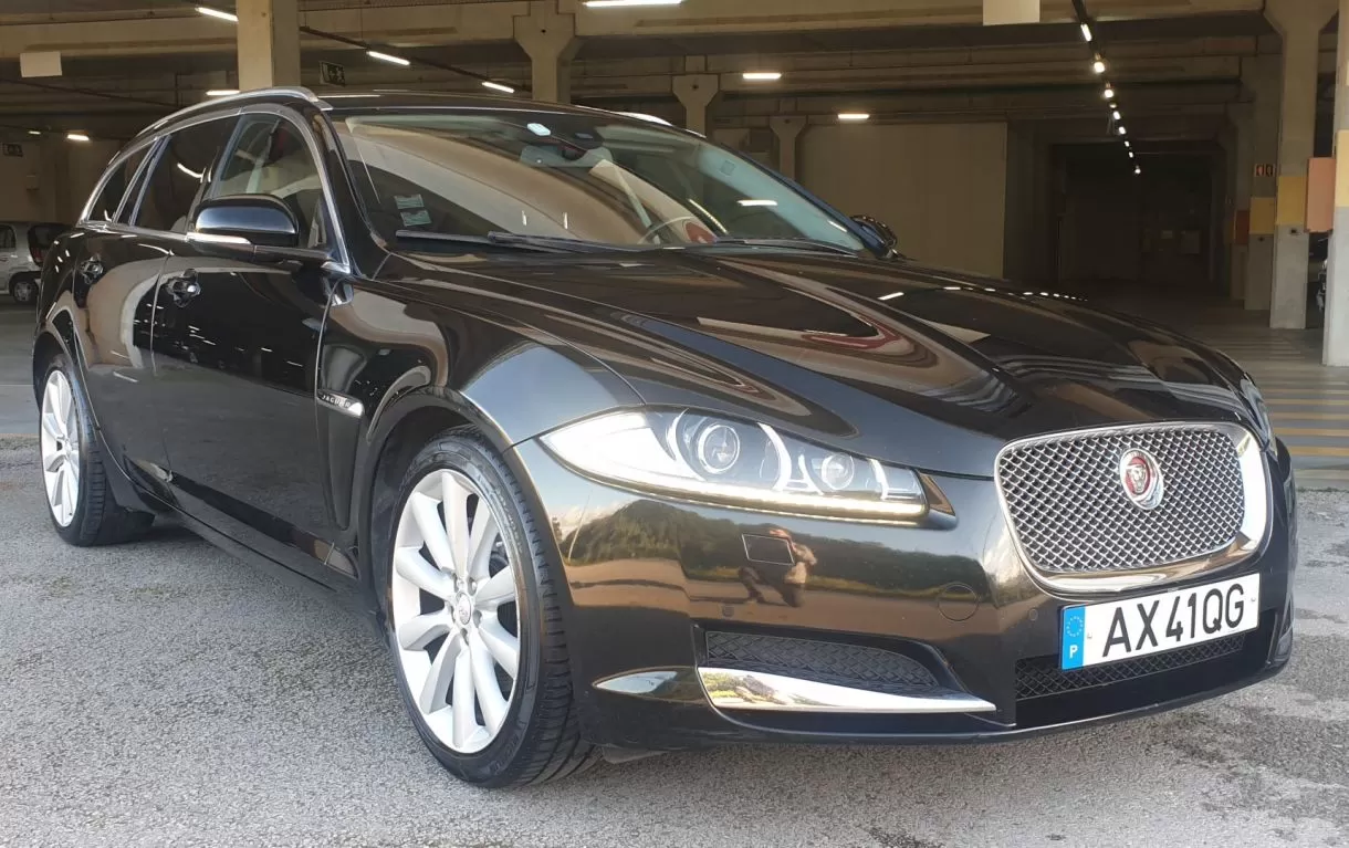 Jaguar XF Sportbrake 2.2 D Premium Luxury - foto 3