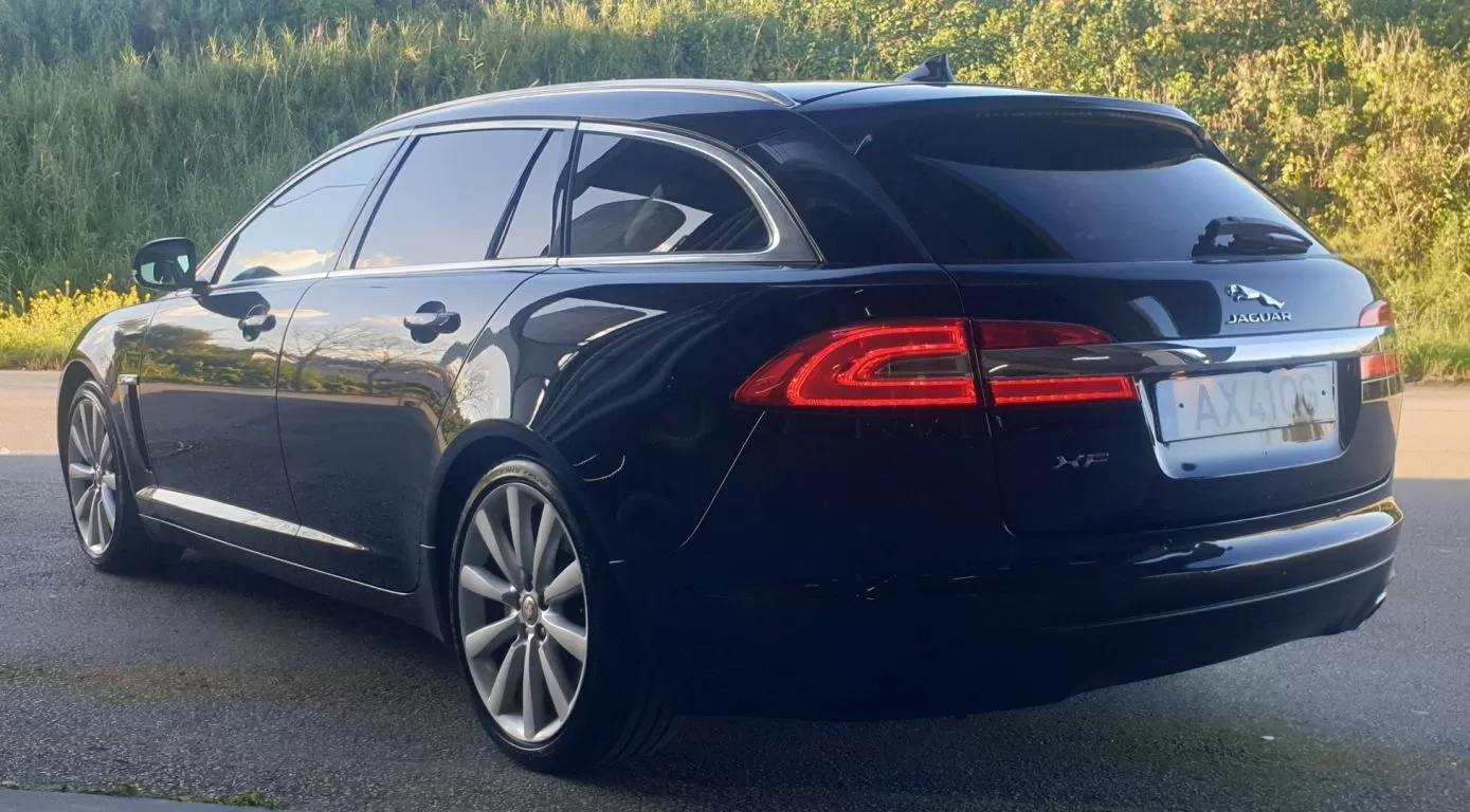 Jaguar XF Sportbrake 2.2 D Premium Luxury - foto 7