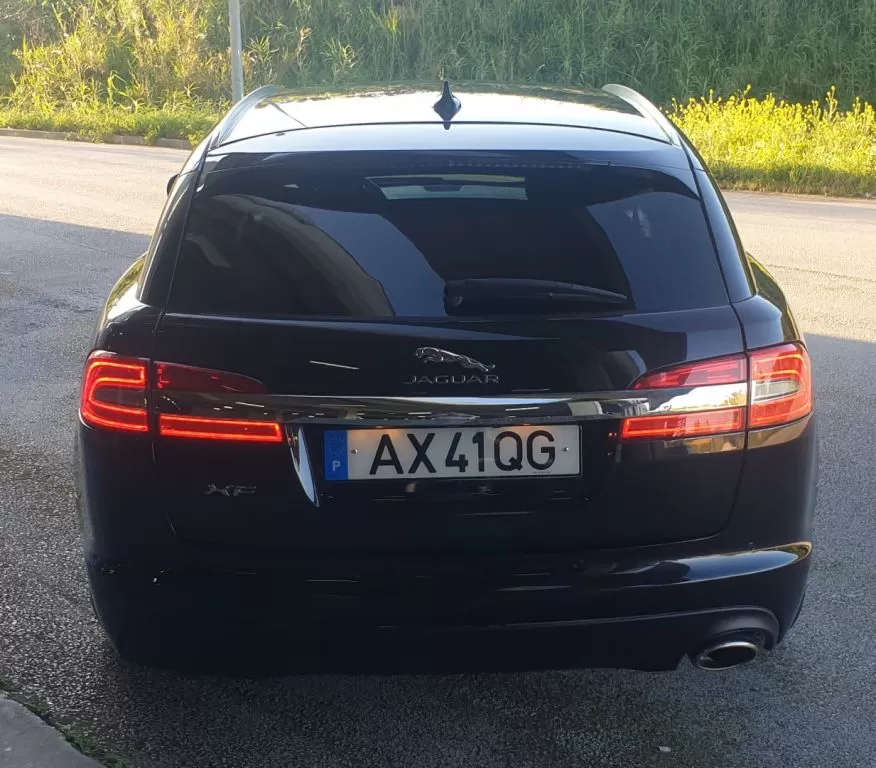 Jaguar XF Sportbrake 2.2 D Premium Luxury - foto 6