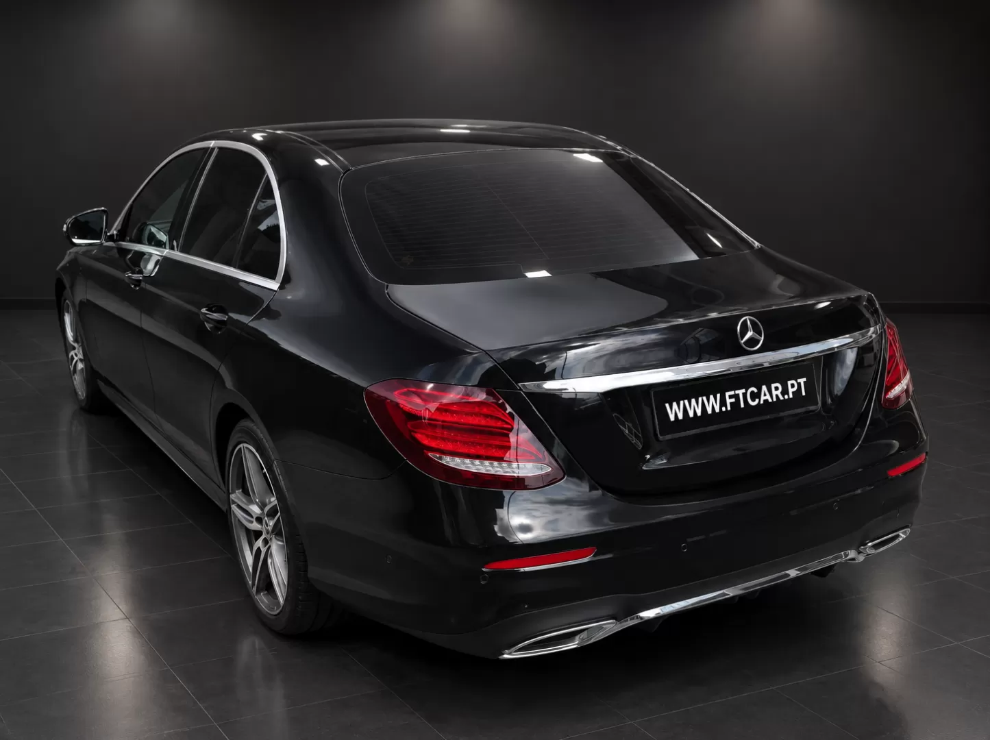 Mercedes-Benz E 220 d 9G-TRONIC AMG Line - foto 5