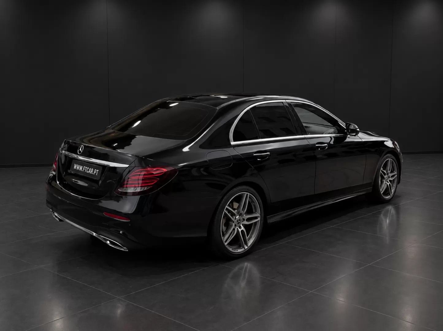Mercedes-Benz E 220 d 9G-TRONIC AMG Line - foto 4