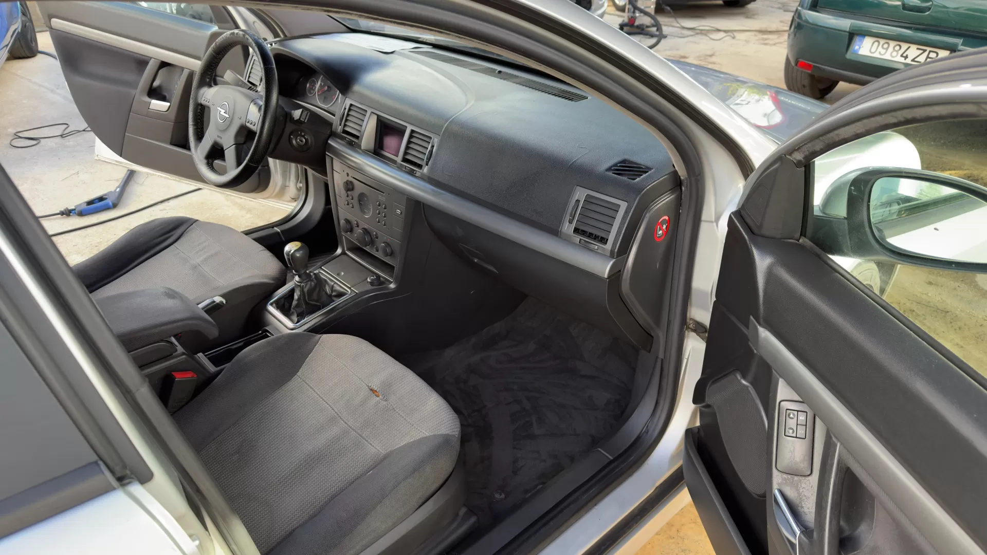 Opel Vectra Caravan 1.9 CDTi Executive - foto 6