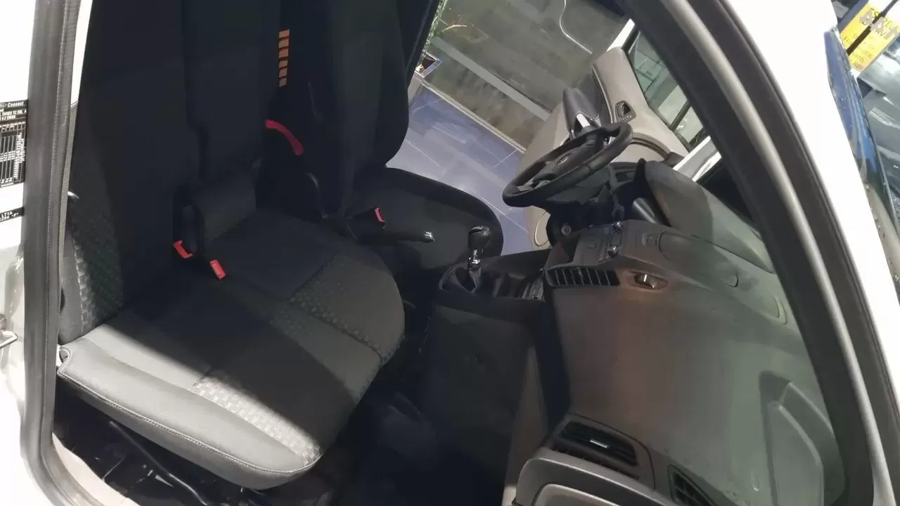 Ford  Transit connect L2 Longa 3 lugares - foto 7