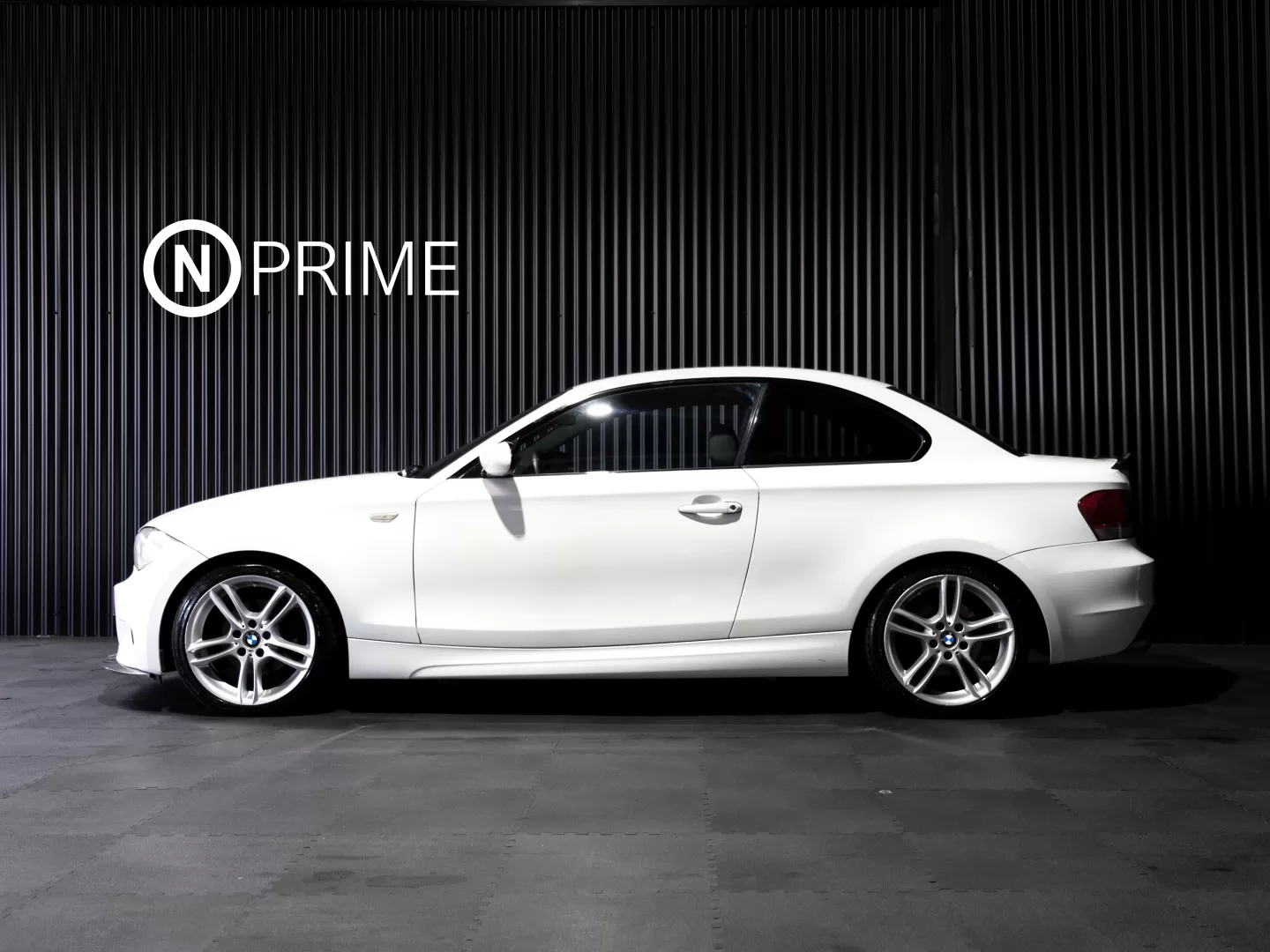 BMW 120 d Aut. Limited Edition Lifestyle c/ M Sport Pack - foto 2