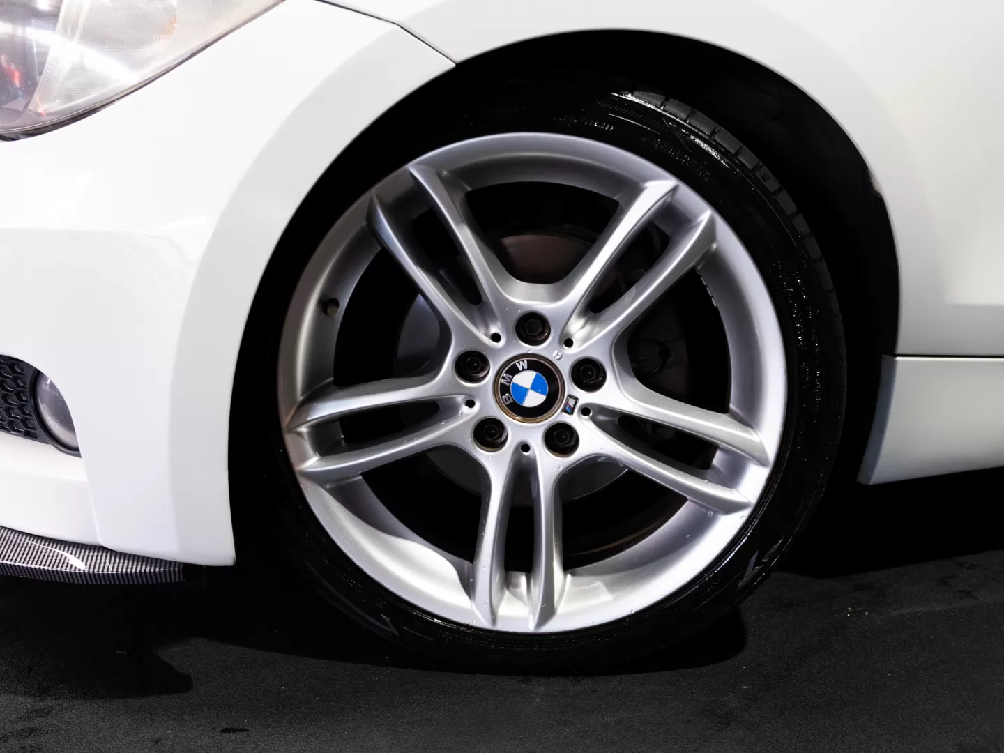 BMW 120 d Aut. Limited Edition Lifestyle c/ M Sport Pack - foto 6