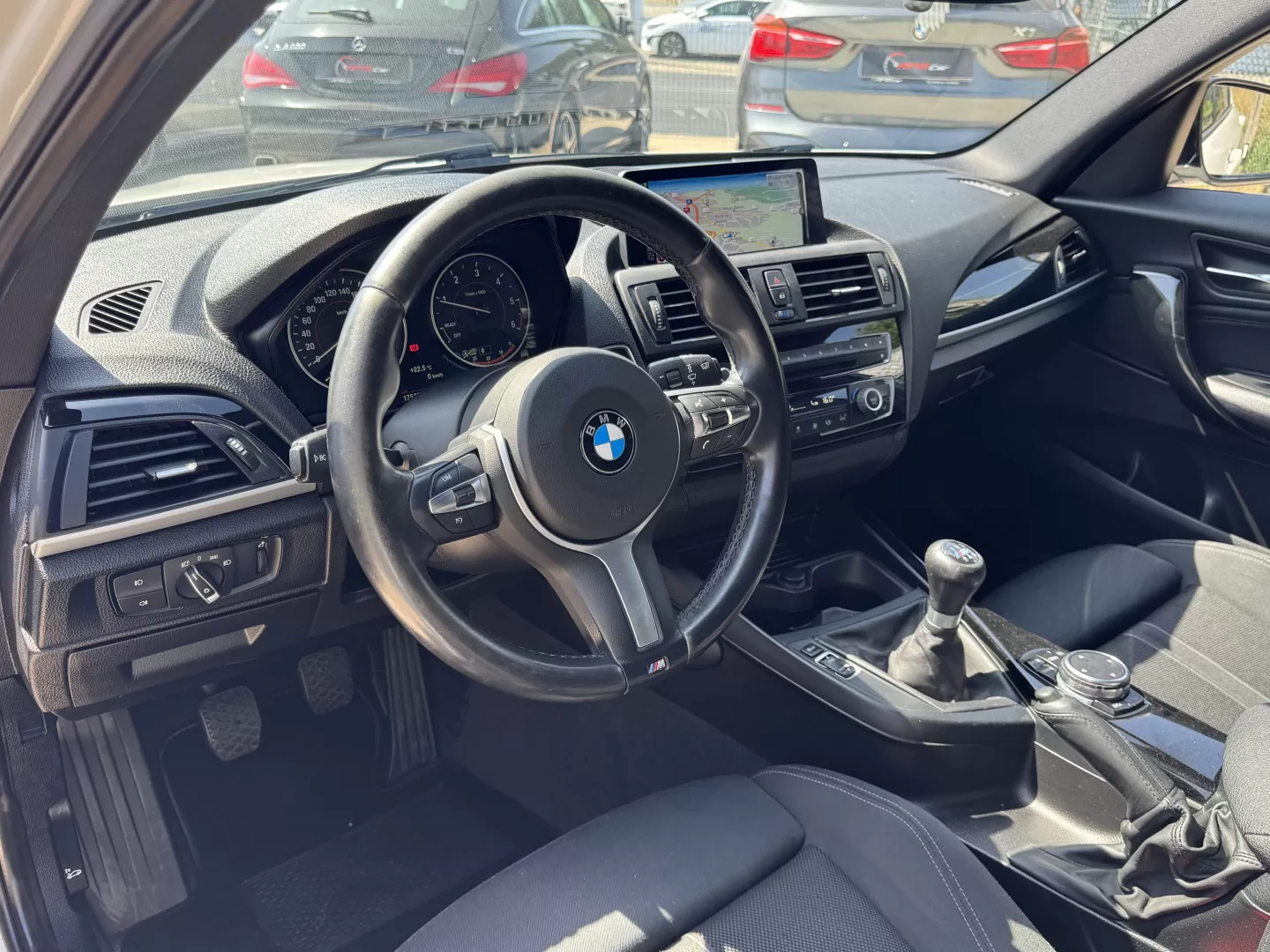 BMW 116 d Pack Desportivo M - foto 6