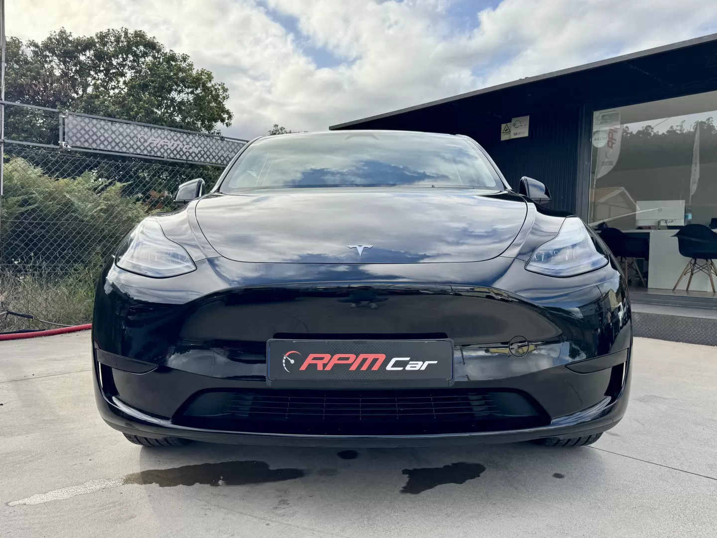Tesla Model Y Long-Range RWD - foto 2