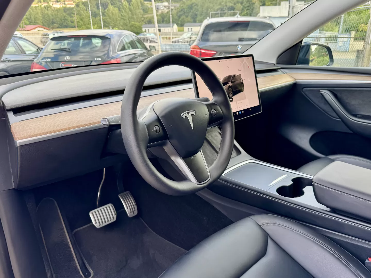 Tesla Model Y Long-Range RWD - foto 4