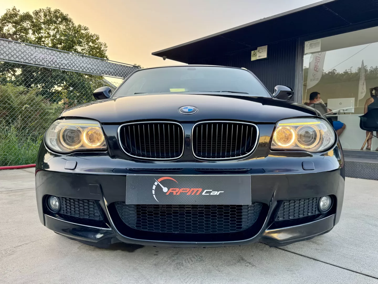BMW 120 d Aut. Limited Edition Lifestyle c/ M Sport Pack - foto 2