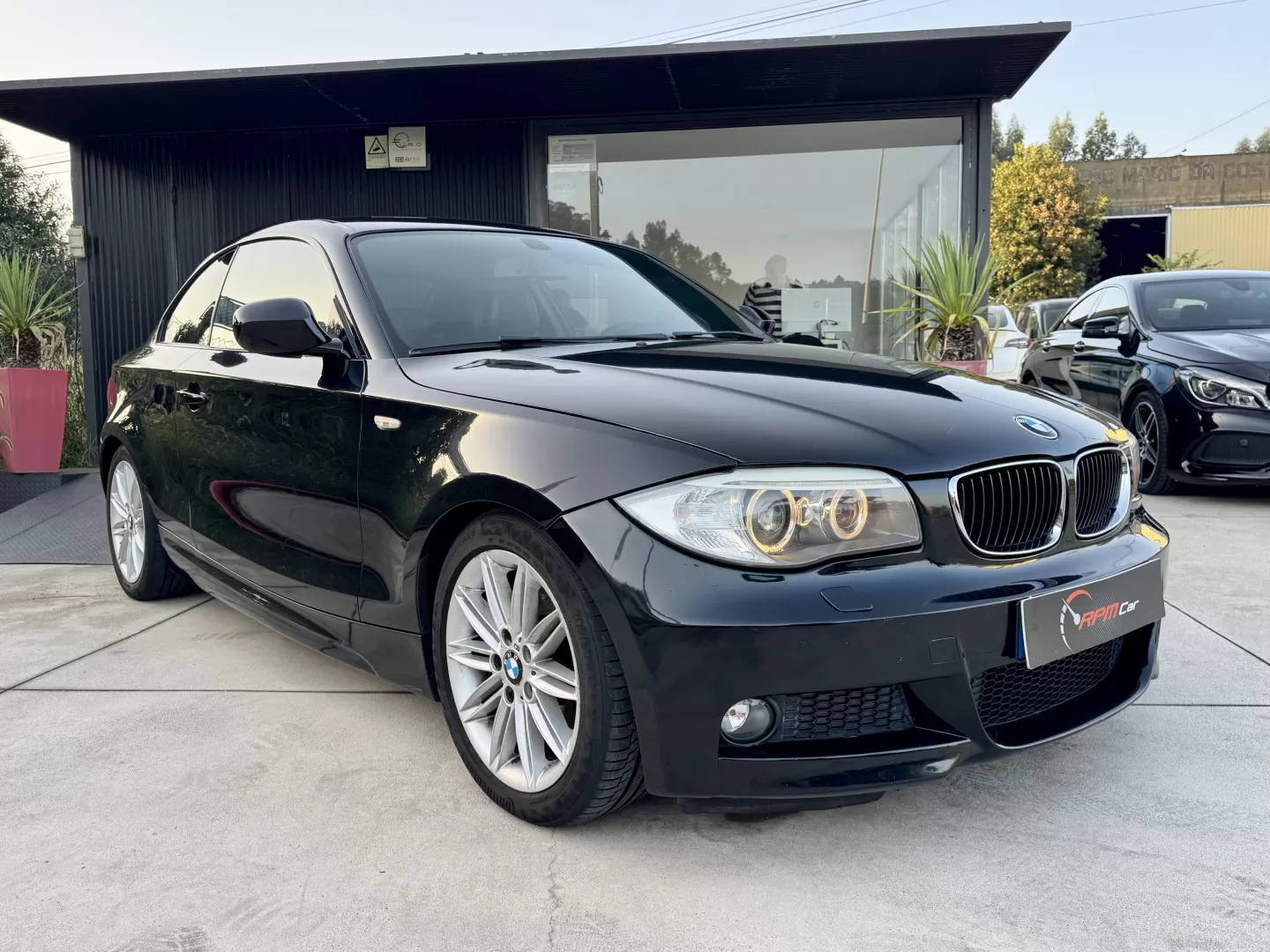 BMW 120 d Aut. Limited Edition Lifestyle c/ M Sport Pack - foto 4