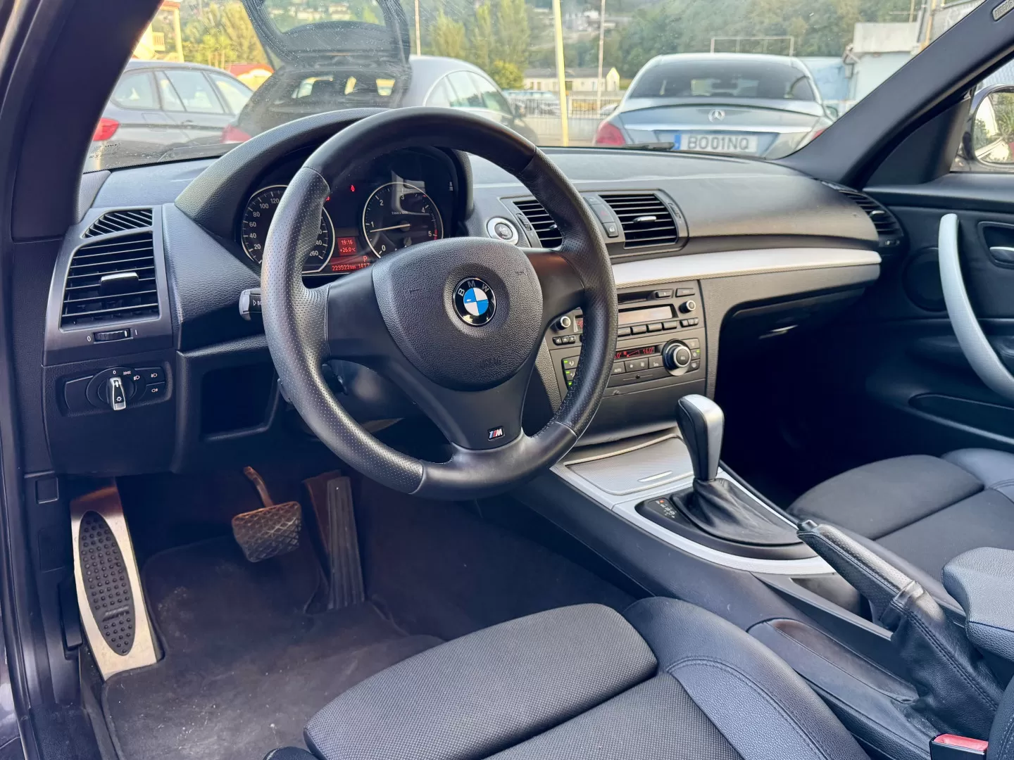 BMW 120 d Aut. Limited Edition Lifestyle c/ M Sport Pack - foto 7