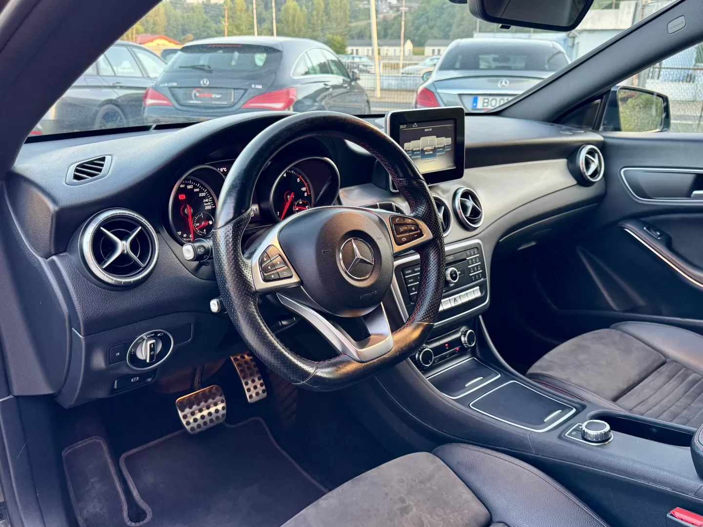 Mercedes-Benz CLA 200 d AMG Line Aut. - foto 7