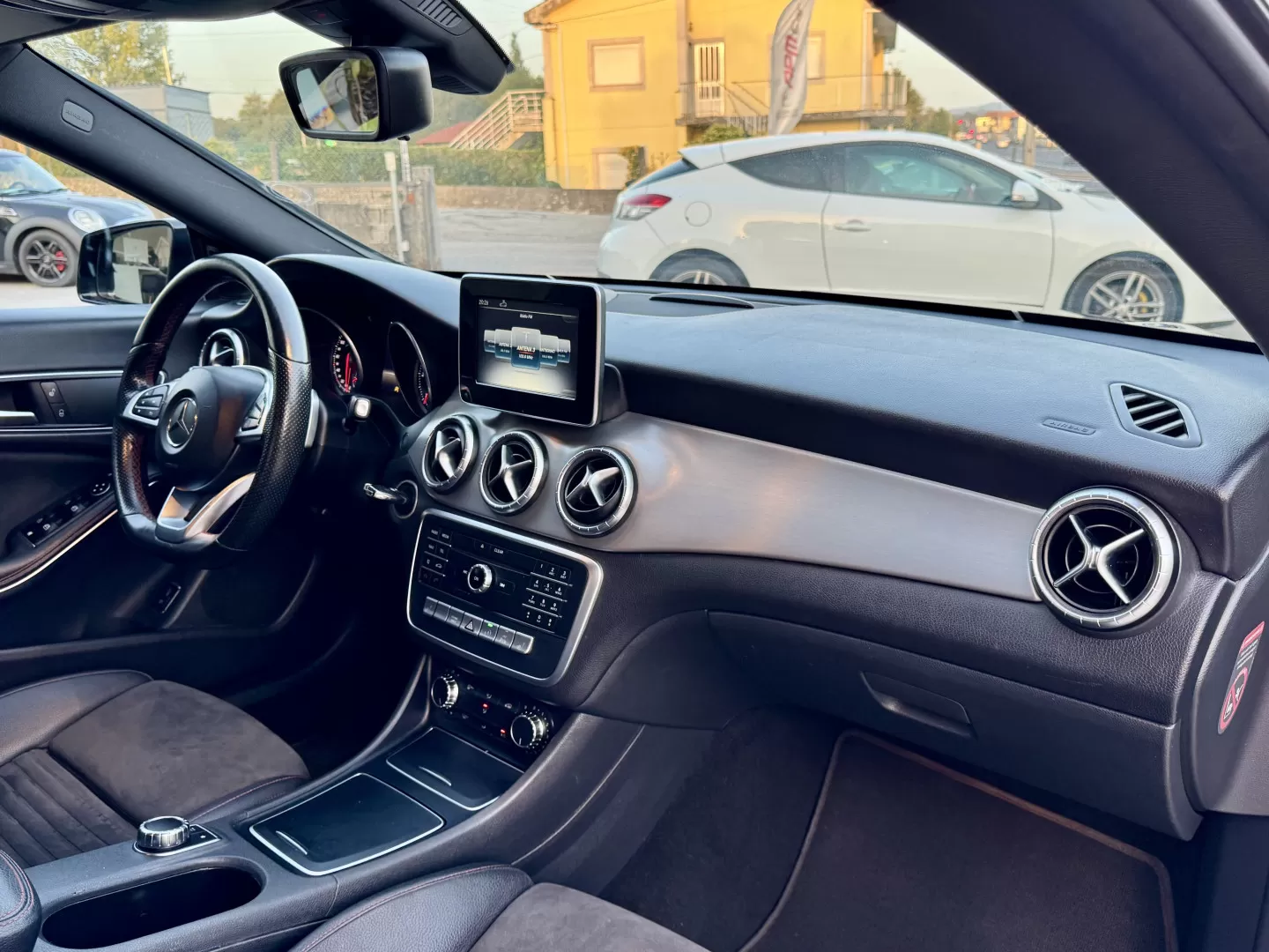 Mercedes-Benz CLA 200 d AMG Line Aut. - foto 8