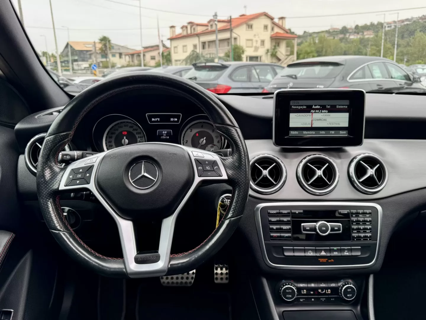 Mercedes-Benz GLA 220 CDI 7G-DCT AMG Line - foto 7