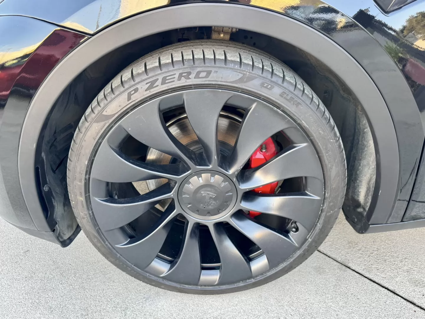 Tesla Model Y Performance Dual Motor AWD - foto 7