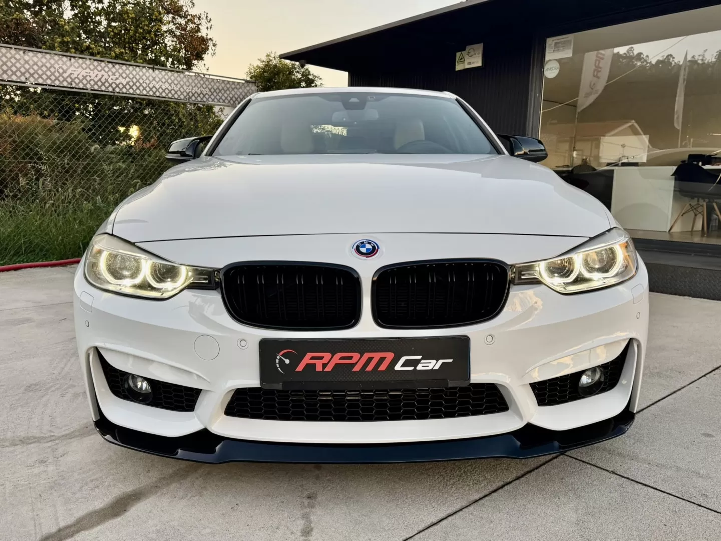 BMW 320 d Auto Pack M - foto 3