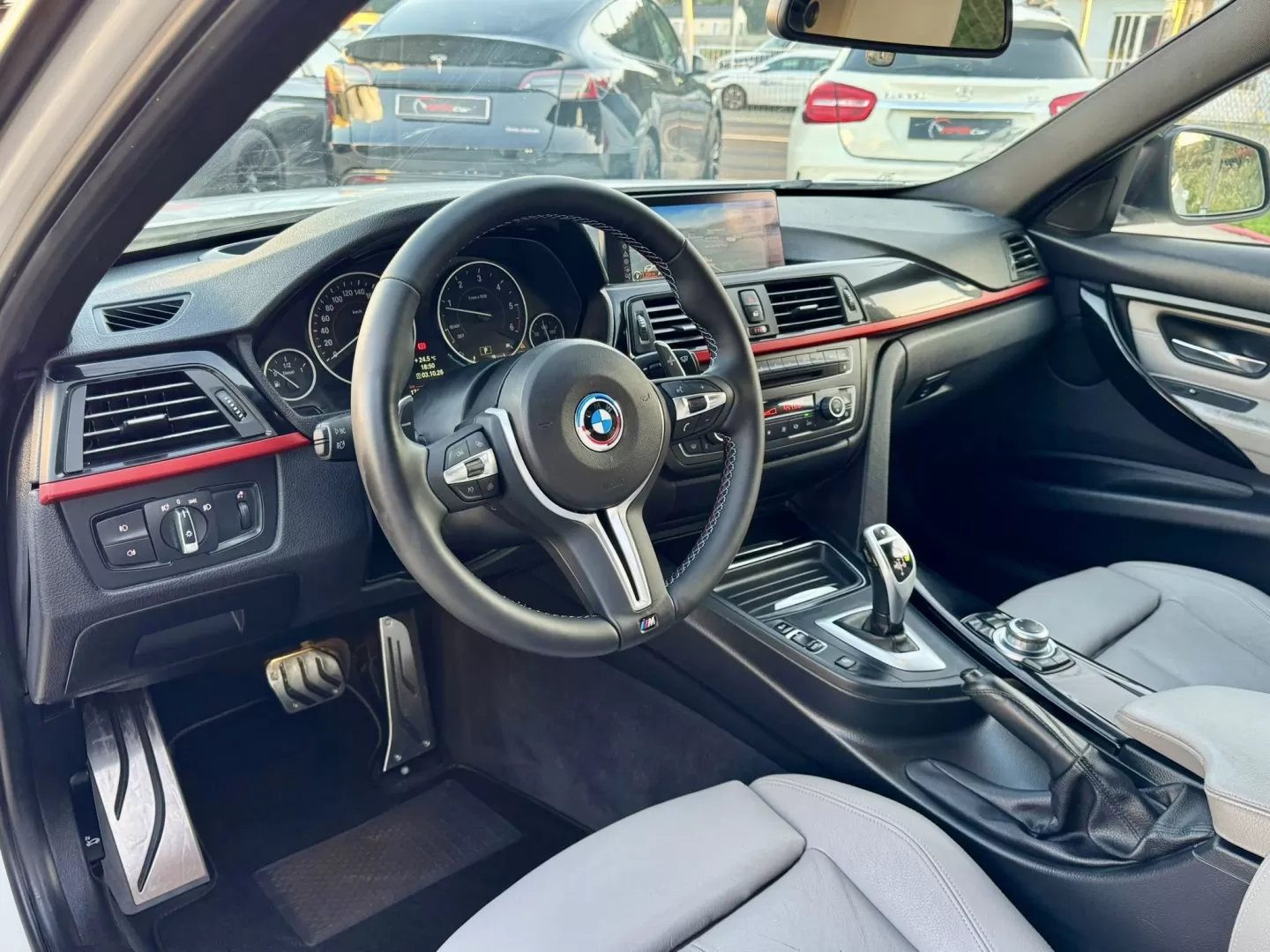 BMW 320 d Auto Pack M - foto 5