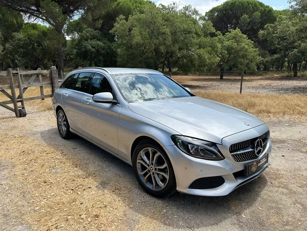Mercedes-Benz C 180   Bluetec D T Avantgarde - foto 4