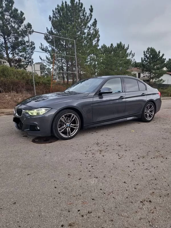 BMW 330 e iPerformance Pack M - foto 4