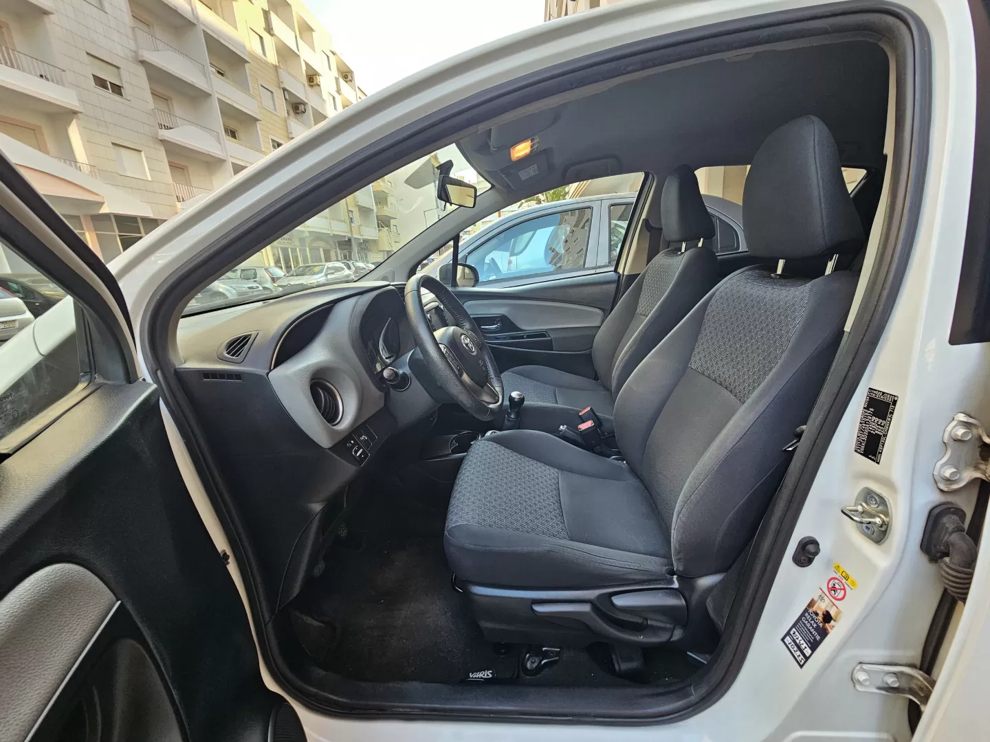Toyota Yaris 1.0 VVT-i Comfort - foto 4