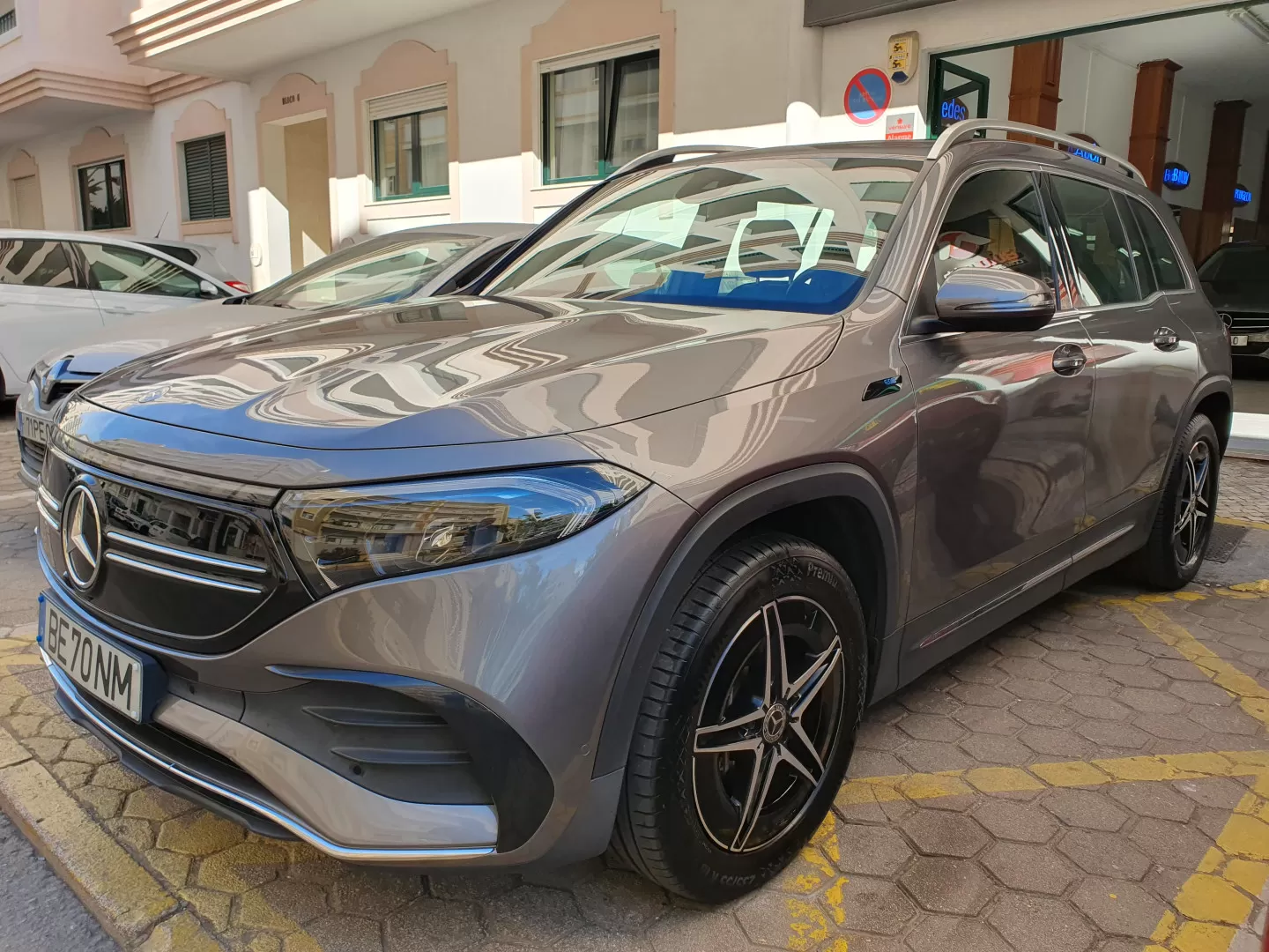 Mercedes-Benz EQB AMG - foto 4