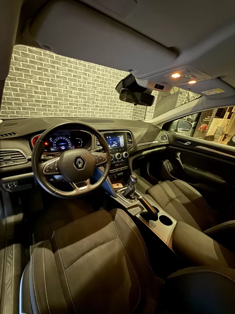 Renault Mégane Sport Tourer BLUE dCi 115 EDC INTENS - foto 8