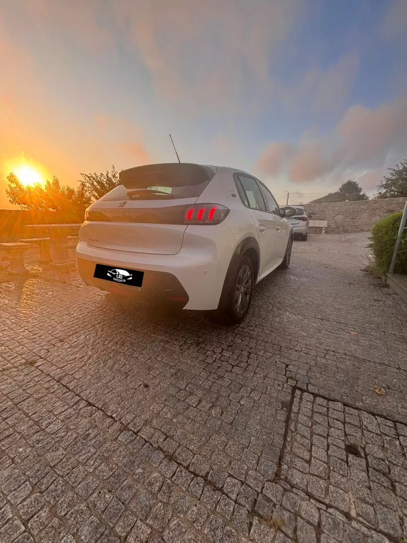 Peugeot e-208 Allure Pack - foto 4