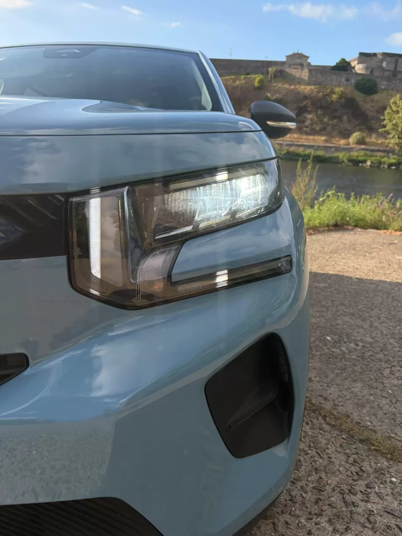 Citroën e-C3 44 kWh Autonomia Conforto You - foto 7