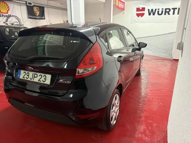 Ford Fiesta 1.4 TDCI - foto 4