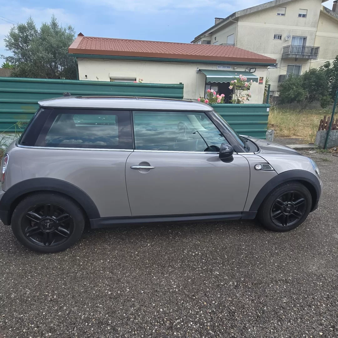 MINI 3 Portas Cooper D - foto 3