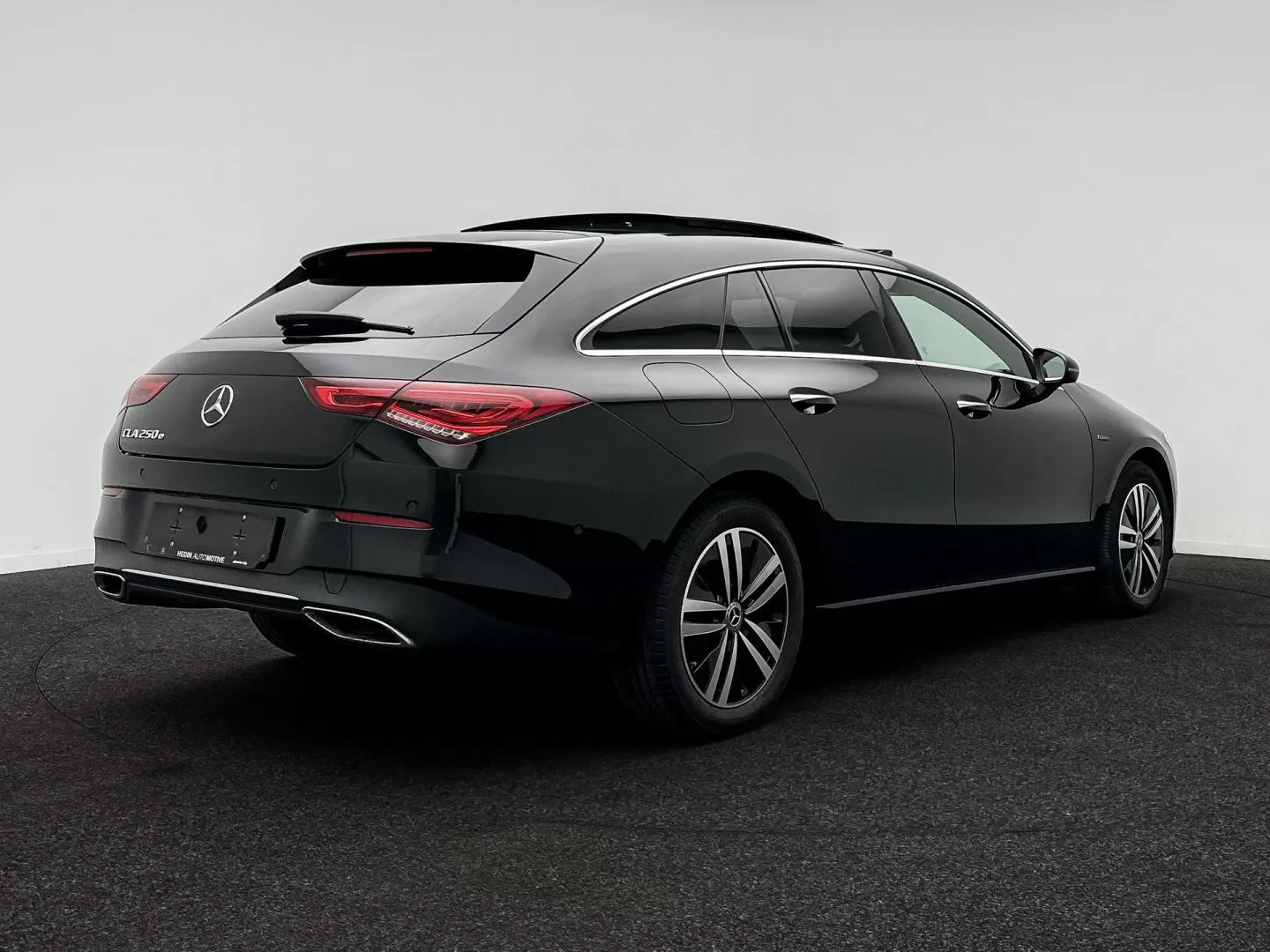 Mercedes-Benz CLA 250 e Shooting Brake Style Plus - foto 8