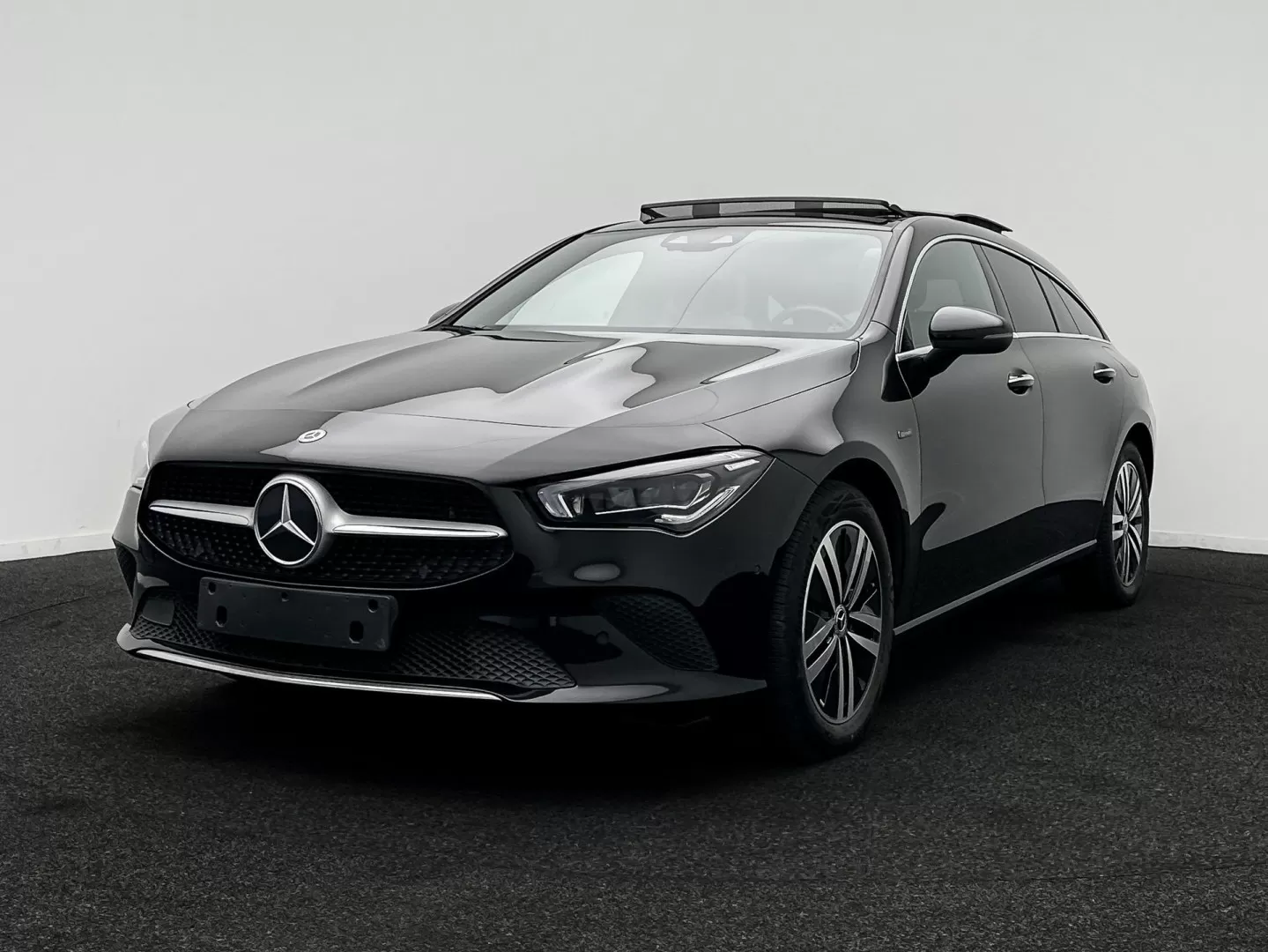 Mercedes-Benz CLA 250 e Shooting Brake Style Plus - foto 4