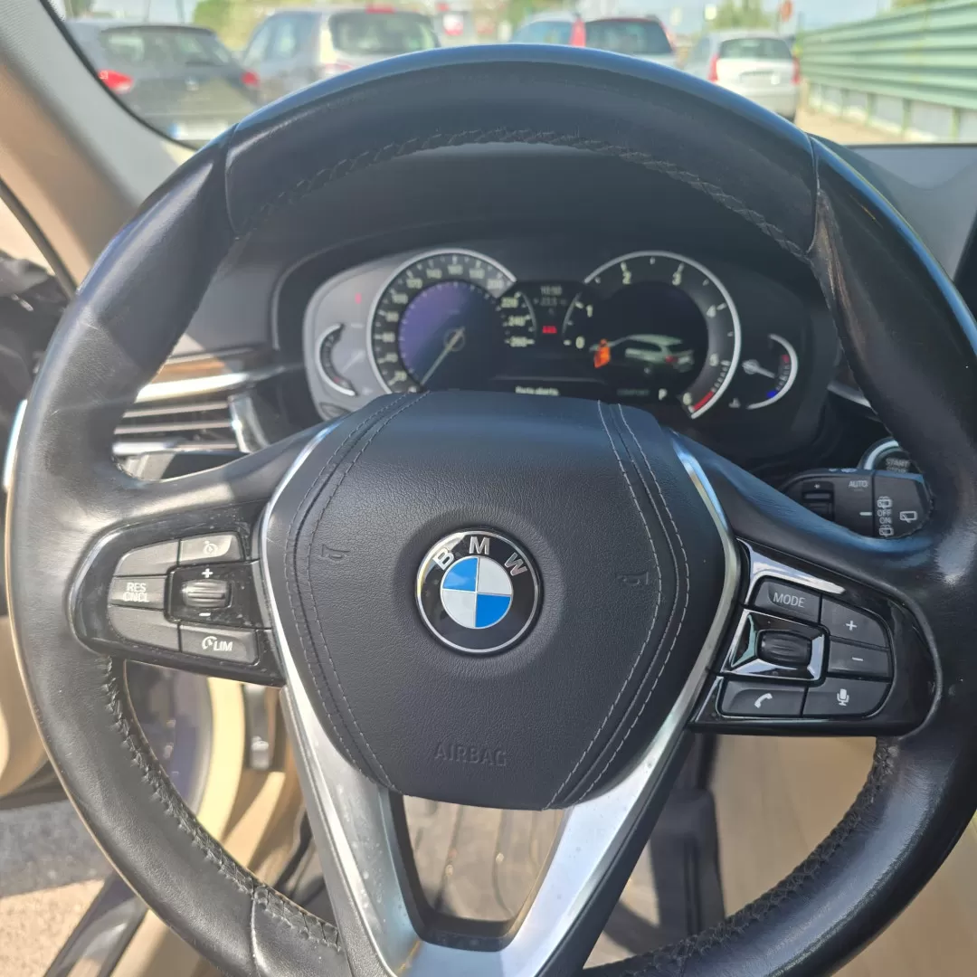 BMW 520 Gran Turismo d Line Luxury - foto 8