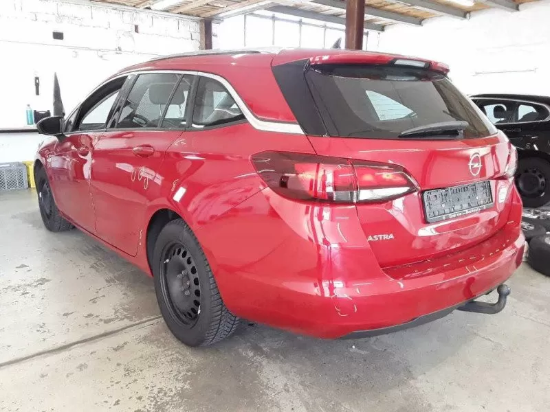 Opel Astra Sports Tourer 1.2 Turbo Business Edition - foto 6