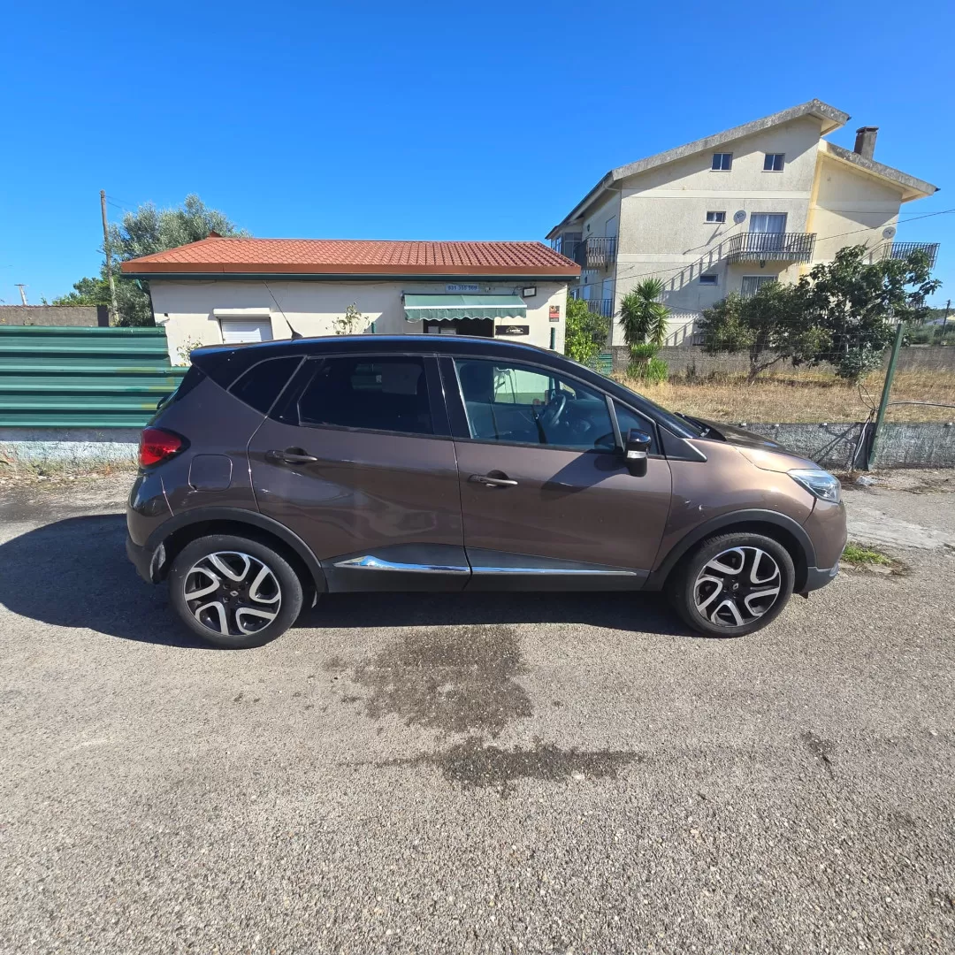 Renault Captur 1.5 dCi Exclusive - foto 3