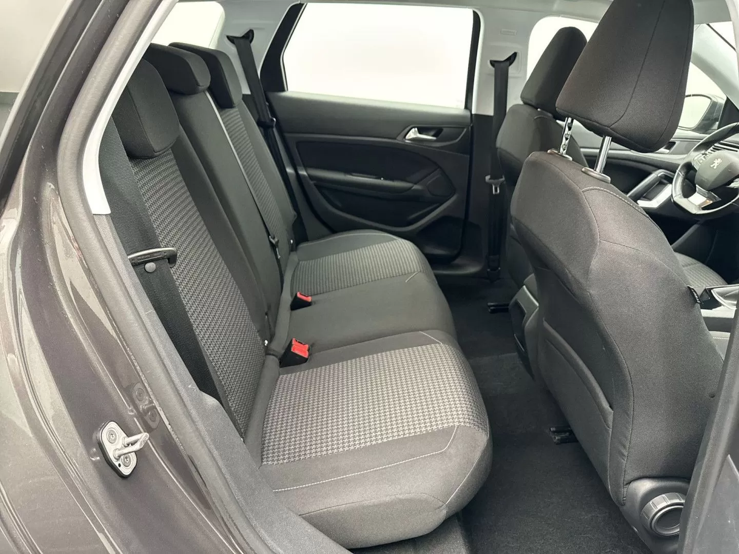 Peugeot 308 SW 1.5 BlueHDi Allure EAT6 - foto 8