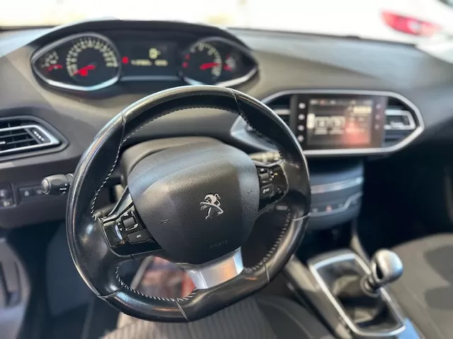 Peugeot 308 1.6 - foto 4