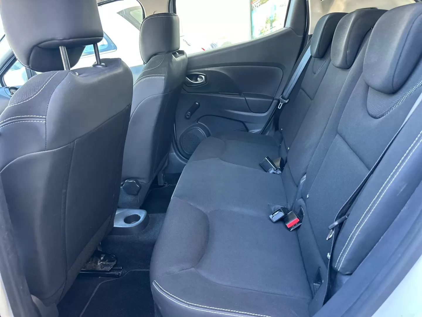 Renault Clio 1.5 - foto 4