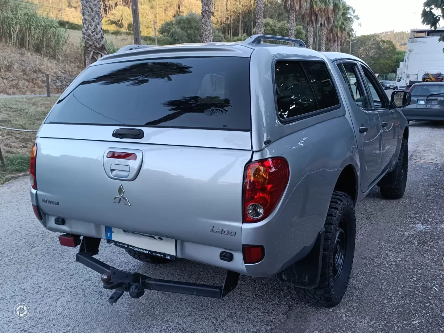 Mitsubishi L200 2.5 DI-D CD Invite 4WD - foto 4